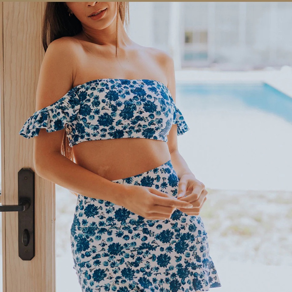 Albion Fit SANTORINI BELLA CROP TOP, like new! Medium.